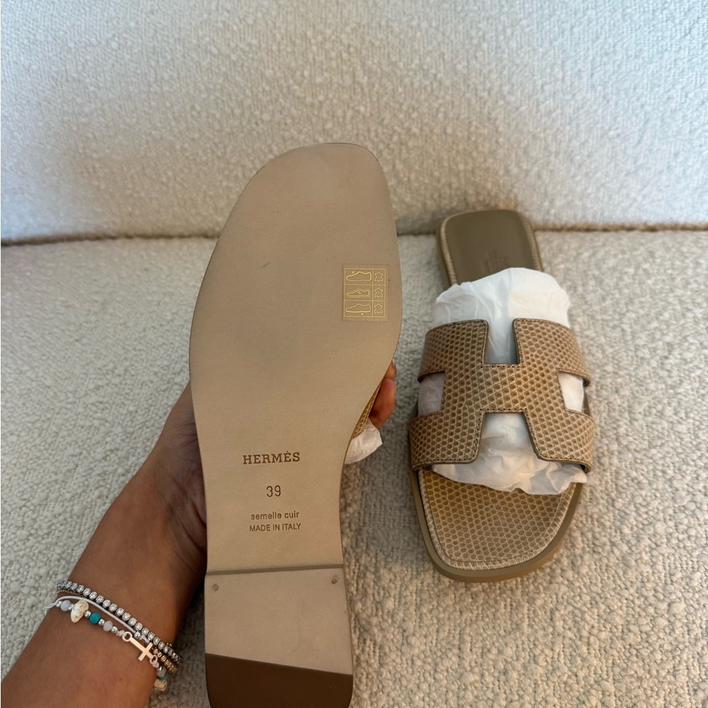 Hermes Beige Argile Oran Sandal - Picture 2 of 6